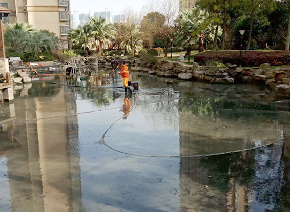 固镇景观池淤泥清理